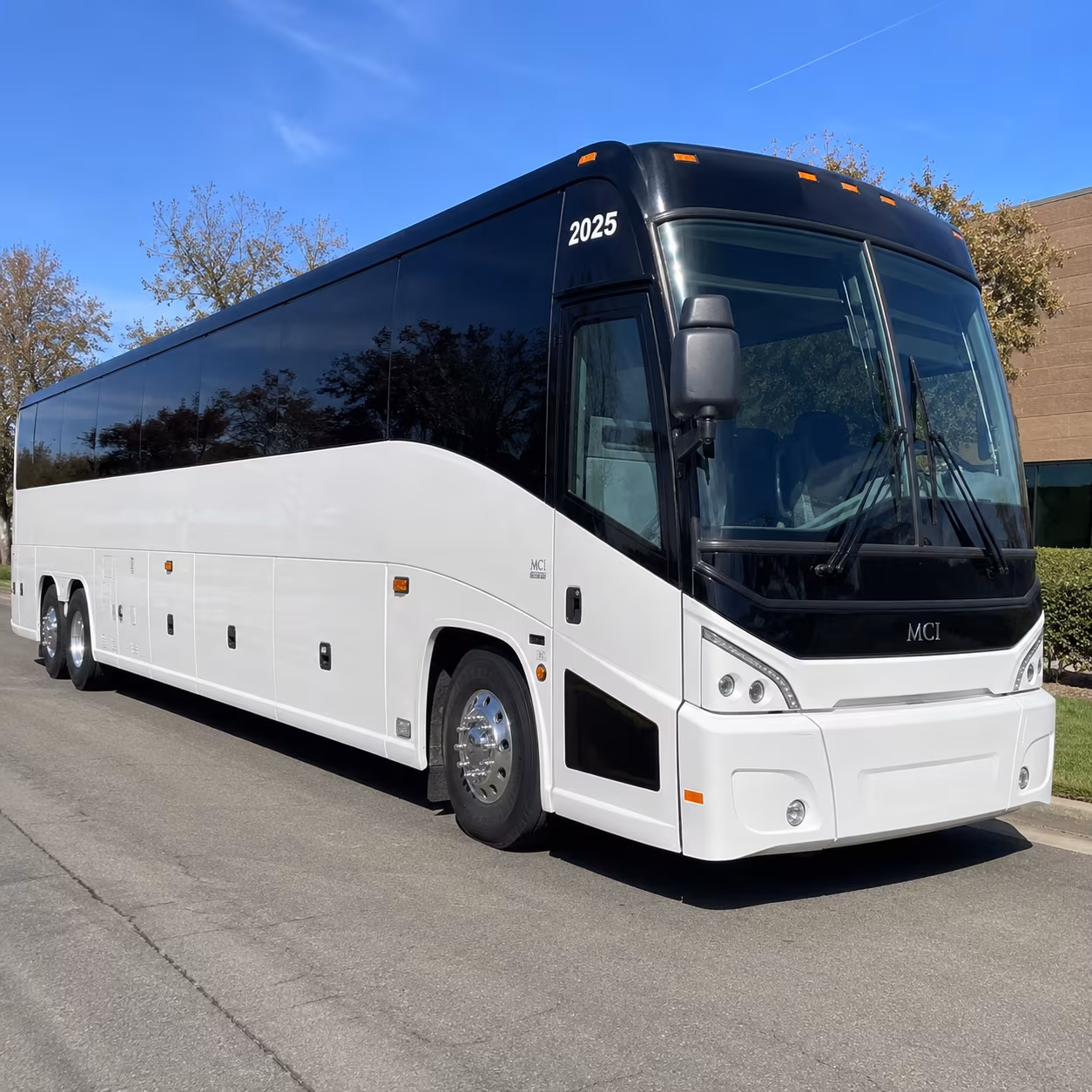 employee shuttle service between tracy and bay area bart stations